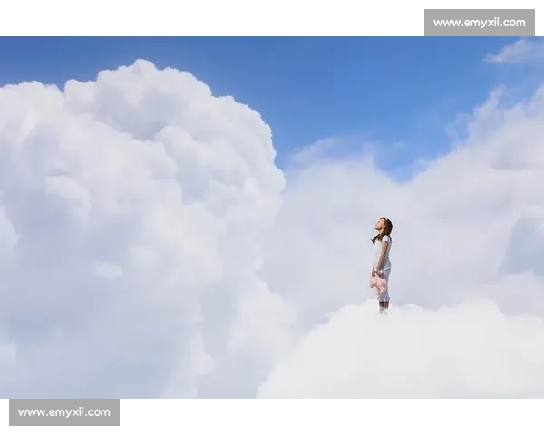 《在蓝蓝的天空下感受自由与梦想的旋律》